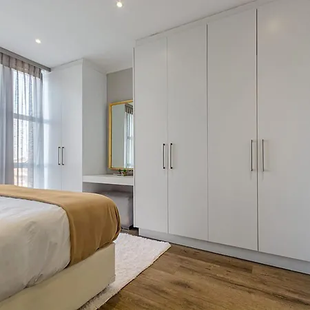 Masingita Towers Elegant Apartment Power & Water Backup Johannesburg Exterior foto